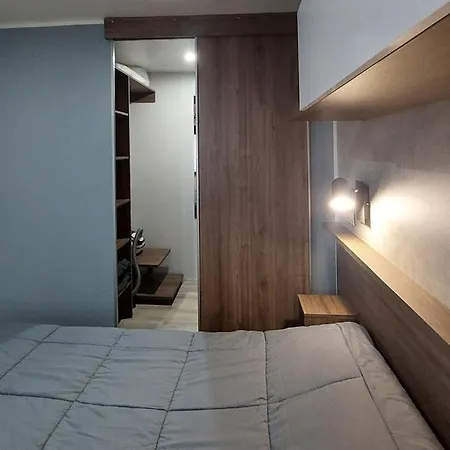 Mobilhome 4 Etoiles Landes سان جوليان-أون-بورن