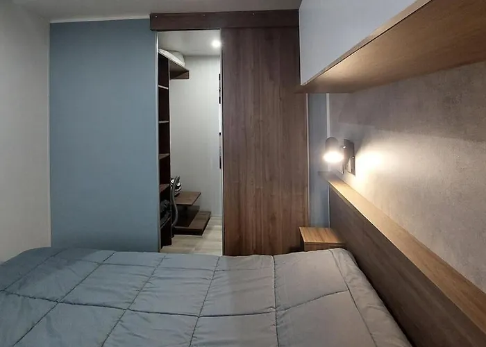 Mobilhome 4 Etoiles Landes سان جوليان-أون-بورن